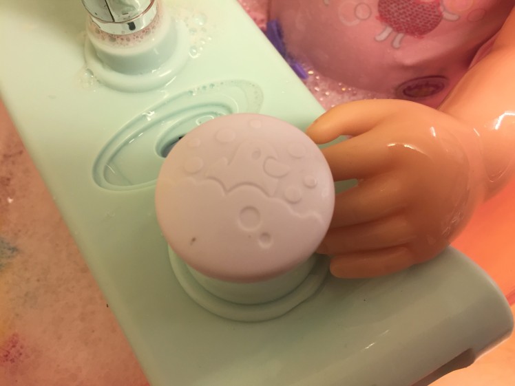 BABY-born-Interactive-Bathtub-duck-foam-function